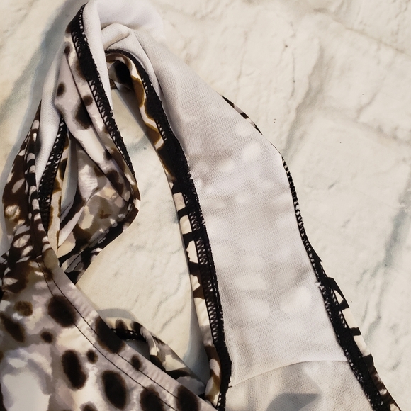 Kenneth Cole Giraffe Animal Print Women's Bikini Set - Picture 8 of 8